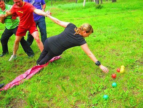 Kids team building games