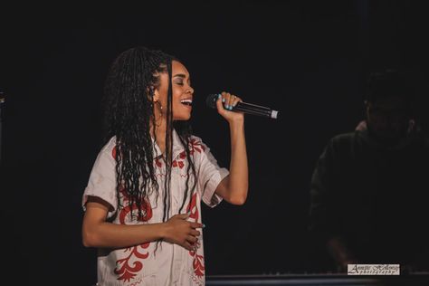 Thankful to see @iamterrian on @hitsdeeptour finale night in WV! Fab-u-lous! ❤️😁🤗🙌💯 📸 @annettehollowayphotos #iamterrian #terrian #ahiamterrian #hitsdeeptour #concertphotography #canonusa Gospel Singer, Concert Photography, National Anthem, Night In, Role Models, Singers, Models, Collage, Photography