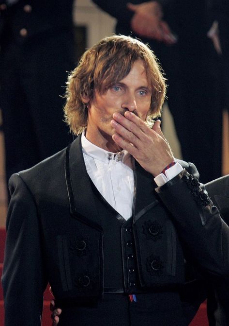 Viggo Mortensen Aragorn, Aragorn Lotr, Viggo Mortensen, Vigan, Gary Oldman, Hugh Dancy, Michael Fassbender, G H, American Actors