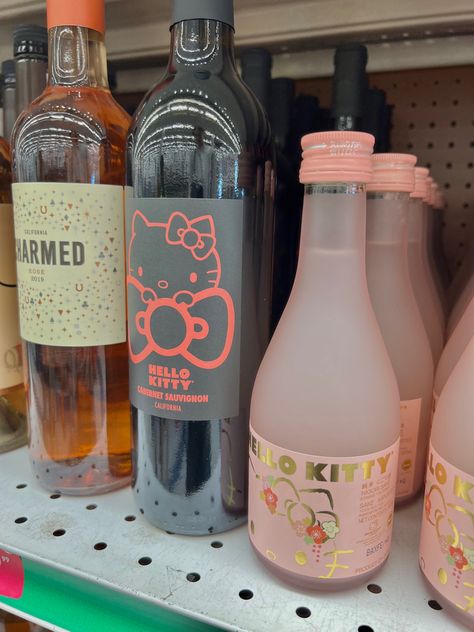 Pinterest Life, Alcohol Aesthetic, Mary J, Cat Room, Instagram Photo Inspiration, Just Girly Things, Rosé Wine Bottle, Girly Things, Bottles Decoration