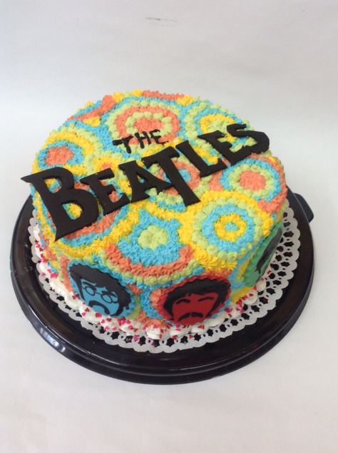 The Beatles Birthday Cake, Beatles Party Ideas, Trippy Cake, Ringo Starr Birthday, Beatles Birthday Cake, Bolo Rock, Music Cake Ideas, Beatles Cake, Beatles Themed Party