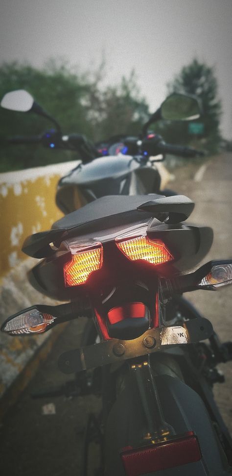 Ns200 Wallpaper, Bike Night Ride Snapchat, Pulsar Rs 200, Pulsar 200, Alcohol Pictures, Sports Cars Mustang, Saraswati Photo, Night Rides Snapchat, Ns 200