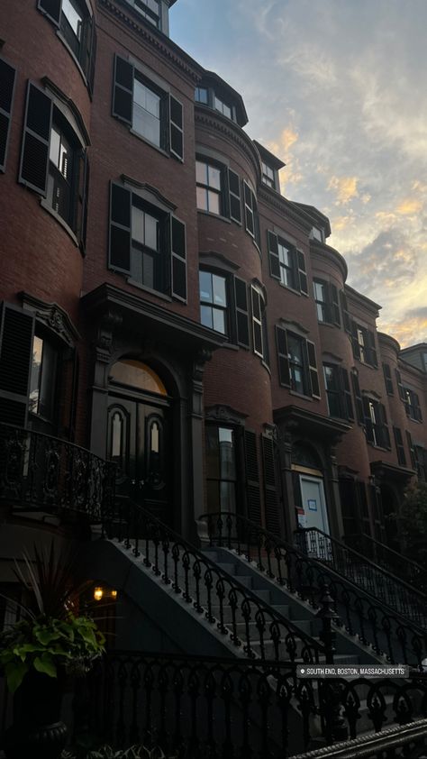 Boston Massachusetts Houses, Mother Faker Aesthetic, Brownstone Boston, Boston Brownstone, Boston In The Fall, Massachusetts Aesthetic, Massachusetts Houses, Boston Aesthetic, Boston City