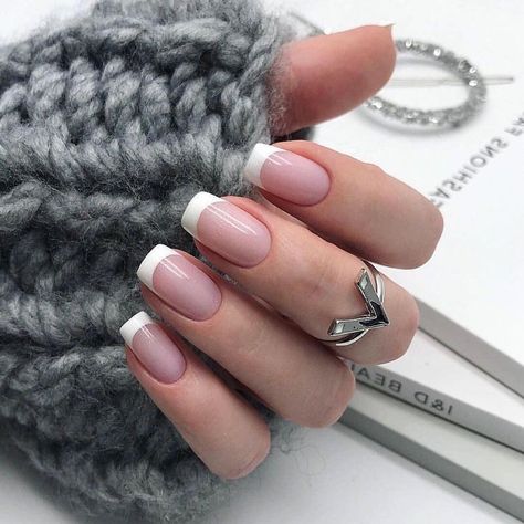 French Manicure Nails, French Tip Acrylic Nails, French Acrylic Nails, Classic Nails, Metallic Nails, Elegant Nails, Short Acrylic Nails, Best Acrylic Nails, Square Nails