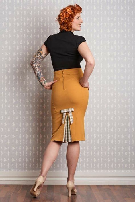 My style Chic Pencil Skirt Outfit, Office Skirt Outfits Women, Office Skirt Outfit, Mustard Skirt, Pencil Skirt Pattern, Fancy Skirts, Pencil Skirt Outfits, Office Skirt, Pin Up Outfits