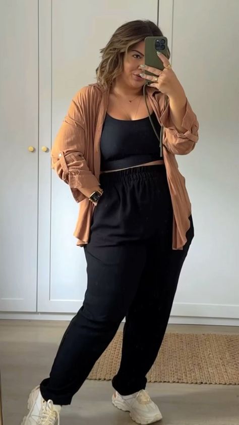 fall outfit inspo #october #fall #beauty #outfitinspo #vibes #falloutfitinspo #autumn Ready to flamboyantly turn the page to 2024? OOTD | School Style Inspo | Back to School Outfit | Casual Fit | Vibes Sophisticated Midsize Outfits, Plus Size Flying Outfit, 2024 Plus Size Outfits, Curvy Winter Outfits Plus Size, Midsize Spring Outfits 2024, Moda Midsize, Look Midsize, Street Fashion Inspiration, Modest Street Fashion