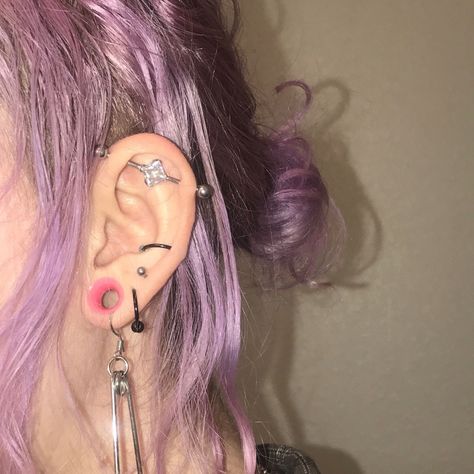 #tunnelpiercing #indiejewellery #piercinginspo #earpiercing #industrialpiercing #stretchedear Small Ear Stretch, Ear Stretching Aesthetic, Small Gauged Ears Women, Small Stretched Ears, Tunnel Piercing, Saint Agnes, Stretched Ear, Ear Stretching, Piercing Inspo