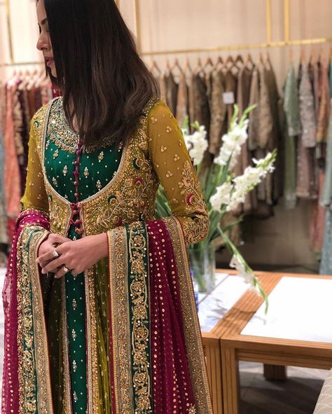 Just a sneak peek for you all for my new collection called JAHANARÁ. Can’t wait to show you all soon this Sunday MAY 5. Hope you all love… Latest Pakistani Dresses, Mehndi Outfit, Pakistani Formal Dresses, Nikkah Dress, Asian Bridal Dresses, Latest Bridal Dresses, Pakistani Wedding Outfits, Gaun Fashion, Pakistani Fancy Dresses