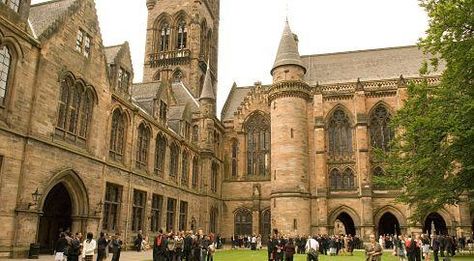 The University of Glasgow. Oh so slightly Hogwarts-esque! Padua Italy, Glasgow University, Dream College, Bologna Italy, University Life, Italy Aesthetic, Historical Place, Salamanca, Montpellier