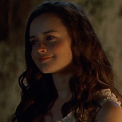 Alexis Bledel Tuck Everlasting, Winnie Foster Tuck Everlasting, Alexis Bledel Now, Tuck Everlasting Winnie, Alexis Bledel 2000s, Movie Pfp, Winnie Foster, 2000s Icons, Tuck Everlasting