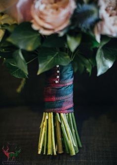 Scottish Wedding Themes, Scottish Wedding Traditions, Lilac Wedding Bouquet, Tartan Wedding, Tartan Ribbon, Linen Wedding Dress, Fresh Wedding Flowers, Wedding Themes Spring, Wedding Themes Summer