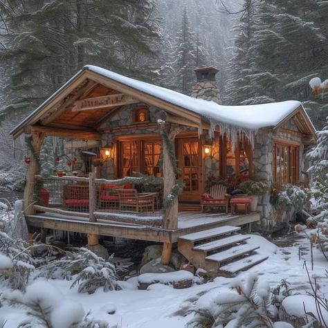 Old Log Cabin Homes, Winter Cabin In The Woods Aesthetic, Winter Cabin Exterior, Snow Cabin Aesthetic, Rustic Tiny House Cabin, Old Cabin Interior, Snowy Log Cabin, Winter Cabin In The Woods, Christmas Cabins