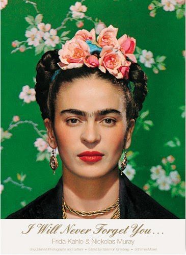 Rangoli Jewellery and Hair Accessories by Aisling Nelson: She wore flowers in her hair... Nickolas Muray, Frida And Diego, Woman With Flowers, Frida Art, Frida Kahlo Art, Flowers In Her Hair, Diego Rivera, Mexican Artists, Montage Photo