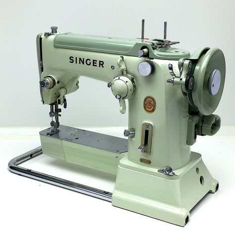 SINGER 320k Zig Zag Free Arm Sewing Machine Takes Universal needles without altering the timing. Restored by 3FTERS 1980 House, Peacock Pictures, Sewing Equipment, Latest Model Blouse Designs, Sewing Machine Embroidery, Antique Radio, Antique Sewing Machines, Diy And Crafts Sewing, African Clothing For Men