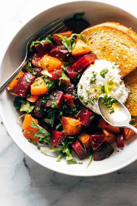 Beets And Burrata, Burrata Salad Recipe, Beet Salad Recipe, Burrata Recipe, Easy Italian Pasta Salad, Salad Appetizer Cups, Pinch Of Yum, Beet Salad Recipes, Fried Bread