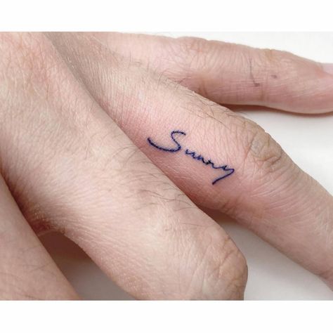 Sunny Name Tattoo Design, Sunny Name Tattoo, Sunny Tattoo Name, Sunny Tattoo, Sunny Name, Word English, Artists Studios, Cursive Tattoos, Piercing Inspo