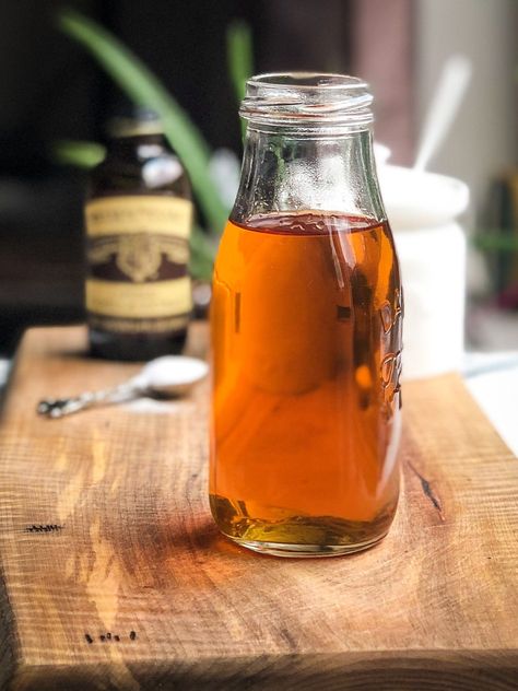 Salted Caramel Coffee Syrup, Coffee Syrup Recipe, Caramel Syrup Recipe, Caramel Coffee Syrup, Salted Caramel Syrup, Carmel Coffee, Homemade Extracts, Homemade Syrups, Homemade Coffee Syrup