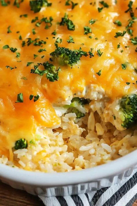 Chicken Cheese Rice Broccoli Casserole, Chicken Cheese Broccoli Casserole, Chicken Rice Broccoli Casserole, Broccoli Chicken Rice Casserole, Broccoli Cheese And Rice Casserole, Creamy Chicken Rice Casserole, Chicken Broccoli Rice Cheese Casserole, Broccoli Casserole Healthy, Cheesy Chicken Broccoli Rice Casserole