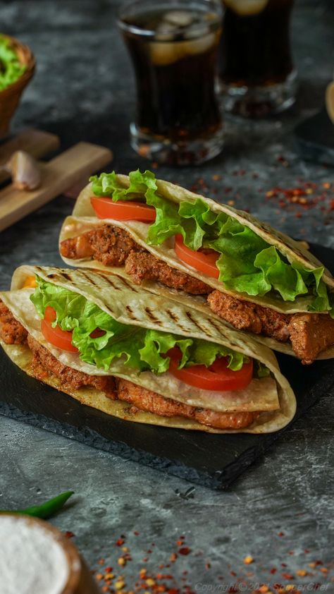 Frozen Food Photography Ideas, Wraps Food Photography, Tandoori Chicken Wrap, Chicken Wrap Aesthetic, Chicken Wraps Photography, Roti Wrap, Homemade Roti, Chicken Roti, Hummus Sandwich