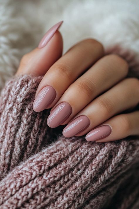 Nail Ideas Matte Short, Fall Mani Colors, Wine Color Nail Ideas, Dusty Rose Fall Nails, Romantic Pink Nails, Oval Nail Ideas Fall, Short Almond Dip Nails Fall, Nails Solid Color Fall, Matte Nail Color Ideas