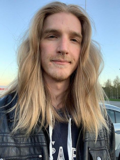 Long Haired Dudes, Blonde Metalhead Guy, Dude With Long Hair, Men With Long Blonde Hair, Guy With Long Hair, Dudes With Long Hair, 90s Pretty, Ideal Guy, Metalhead Guy