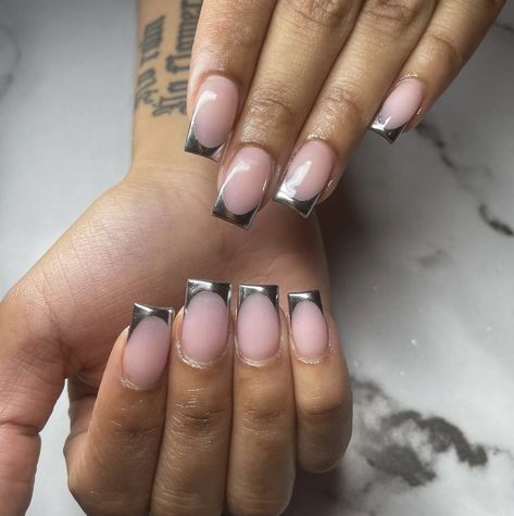 Silver French Tip Nails, Silver Tip Nails, Silver French Tip, Long French Tip Nails, Sliver Nails, Henna Nails, White Coffin Nails, French Tip Nail Designs, Acrylic Nail Set