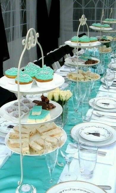 Breakfast At Tiffanys Party Ideas, High Tea Ideas, Tiffany Birthday, Tiffany Theme, Tiffany Bridal Shower, Buffet Dessert, Tiffany's Bridal, Tiffany Party, Tiffany Blue Wedding