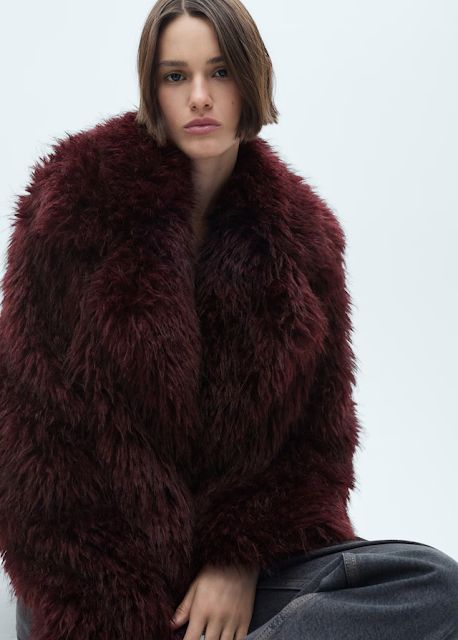 MARIA'S STYLE PLANET: FUR JACKET Oversized Winter Jacket, Burgundy Fur Coat, European Fashion Winter, Burgundy Coat, Oversized Faux Fur Coat, Faux Coat, Jasmine Dress, Burgundy Jacket, Fur Jackets