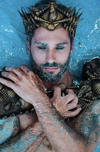 Poseidon Costume, Merman Costume, Drag Make-up, Mermaid Crown, Mermaids And Mermen, Mermaid Makeup, Fantasias Halloween, Mermaid Costume, Fantasy Makeup