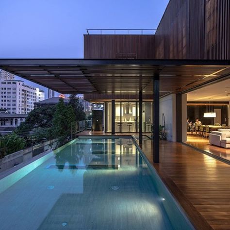 Penthouse With Pool, Luxury Penthouse, Luxury Pools, Casas Coloniales, Residential House, Roof Design, Story House, Luxury Property, Luxury House