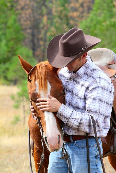 sexy cowboys | What I Love About Cowboys | Authors of Main Street Cowboys And Angels, Cowboy Love, Cowboy Pictures, Real Cowboys, Into The West, Cowboy Girl, Cowboy Horse, Cowboys And Indians, Estilo Country