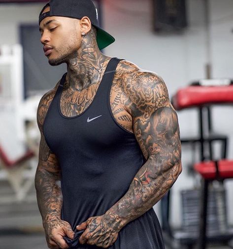 Shoulder Trap Tattoos For Men, Trap Tattoos Men Shoulder, Tattoo Shoulder Mens, Jeff Logan, Armpit Tattoo, Shoulder Tats, Tattoo Shoulder, Skull Sleeve Tattoos, Dark Skin Men