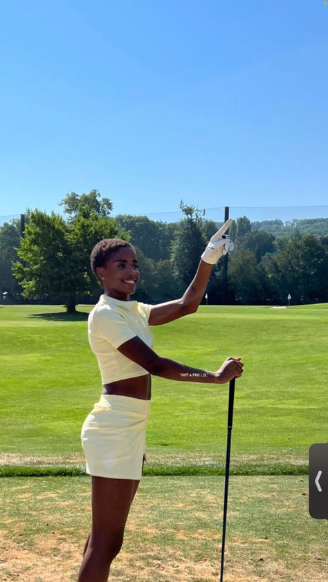 Golf Black Women, Golf Woman Aesthetic, Tennis Aesthetic Black Woman, Black Golfer Girl Aesthetic, Top Golf Asthetic, Women’s Golf Aesthetic, Golf Aesthetic, Court Outfit, Cheer Poses