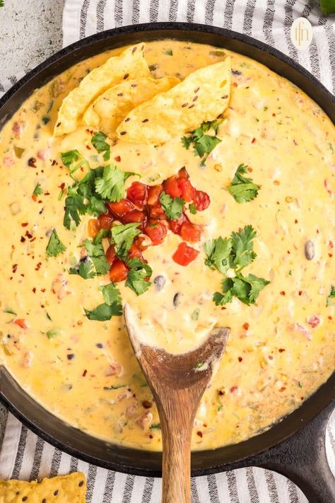 Velveeta Dip Recipes, Cheese Dip Recipes Velveeta, Cheese Dip Velveeta, Velvetta Cheese Dip, Velveeta Cheese Dip Recipes, Velveeta Rotel Dip, Appetizer Recipes Dips, Velveeta Queso Dip, Velveeta Dip