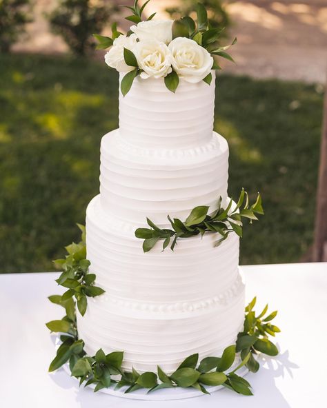 Simple aesthetic Eucalyptus cake Eucalyptus Cake, Simple Aesthetic, Wedding Cake, Wedding Cakes, Cake