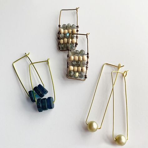 Stay on trend with these Gorgeous DIY Jewelry You can make Yourself! Get yourself a unique look with these custom-made pieces or gift them! Diy Wire Jewelry, Handmade Wire Jewelry, Work Jewelry, Handmade Jewelry Diy, Handmade Wire, Diy Schmuck, Beads And Wire, Bijoux Diy, Wire Earrings