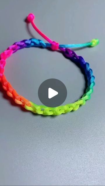 Macrame For Kids, Bracelet To Make, Bracelet Making Tutorial, Easy Yarn Crafts, Bracelet Craft Diy, Instagram Diy, April 16, Macrame Bracelets, Diy Bracelet