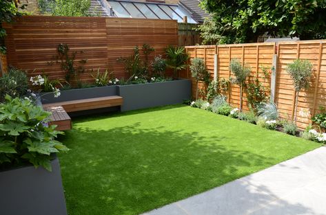 Few Small Garden Designs That You Can Have In Your Apartment  If you are the fan of gardening then this article must be for you! To get the beautiful look of garden, Here are some small garden design ideas for you.   #Architectureideas #SmallGardenDesign #SmallGardenIdeas Back Garden Design, Fake Grass, Garden Design Layout, Small Backyard Gardens, London Garden, Have Inspiration, Backyard Inspo, Back Gardens, Small Garden Design