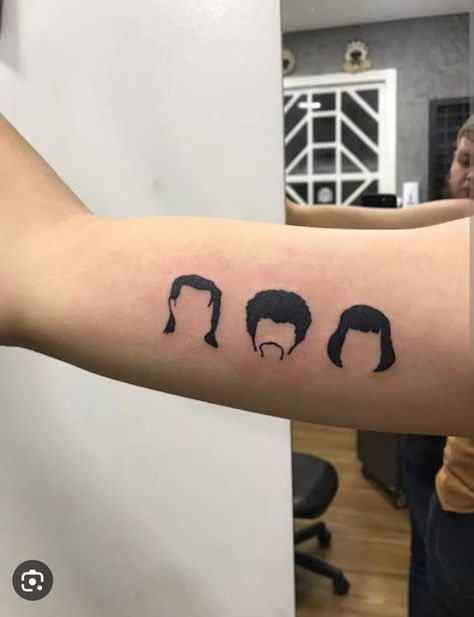 Pulp Fiction Flash Tattoo, Pulp Fiction Tattoo Minimalist, Pulp Fiction Tattoo Ideas, Film Tattoo Ideas Movies, Fiction Tattoo, Pulp Fiction Tattoo, Radiohead Tattoo, Sketched Art, Traditional Black Tattoo