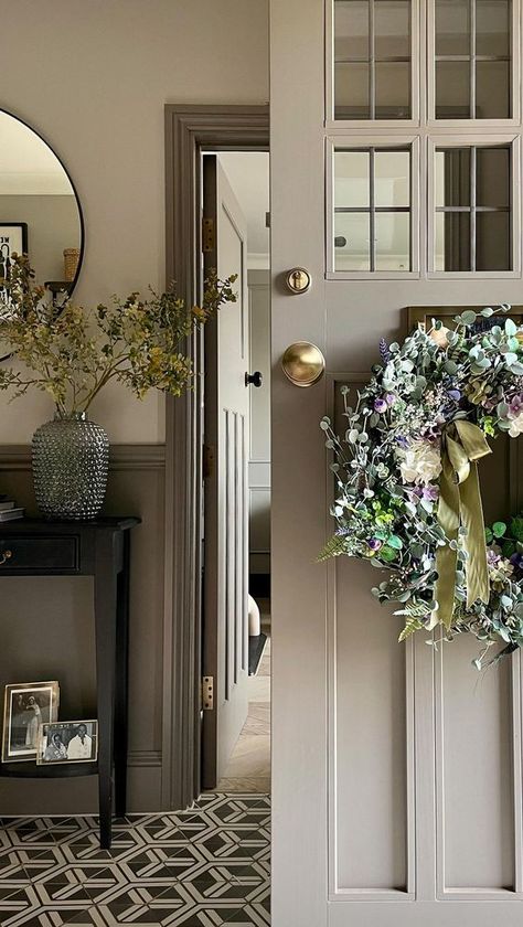 Modern Rustic Kitchen Decor, Modern Rustic Kitchen, White Island, Hallway Inspiration, Kitchen Decor Inspiration, 1930s House, Sky Lanterns, Hallway Designs, Hallway Design