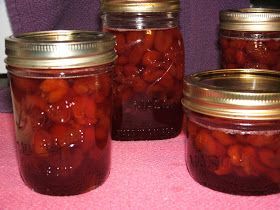 Frozen Fruit Jam, Jam From Frozen Fruit, Cherry Jelly Recipes, Mason Jar Desserts Recipes, Sour Cherry Recipes, Jelly Making, Sour Cherry Jam, Cherry Jam Recipes, Frozen Fruit Recipes