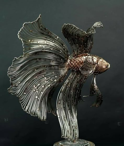 Metal Wire Sculpture, Junk Metal Art, Welded Art, Anatomy Sculpture, Welding Art Projects, Metal Fish, Fish Sculpture, בר מצווה, Metal Sculptures