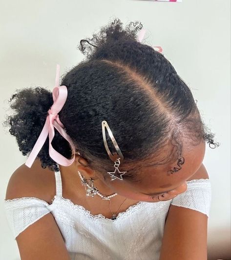 Bow In Natural Hair, How To Hot Comb Natural Hair, 4c Hair Ribbon, Pink Bows In Hair, Coquette Afro Hairstyles, Coquette Hair Black Women, Bows In Natural Hair, Proctetive Hairstyle Natural Hair, Coquette 4c Hairstyles