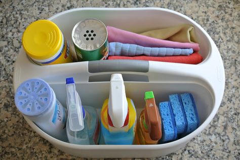 morganize with me: How to Organize a Cleaning Kit Putz Hacks, Cleaning Caddy, Bathroom Cleaning Supplies, Organizing Hacks, Bathroom Cleaning Hacks, Cleaning Closet, Cleaning Business, Shower Cleaner, Cleaning Checklist