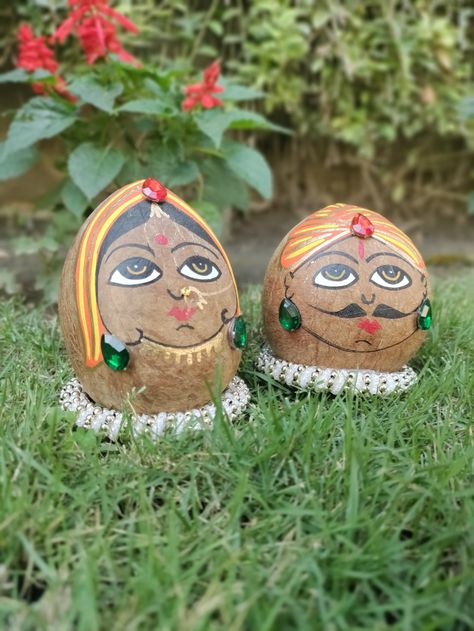 Hand Painted Coconuts/Nariyal for Shagun at Indian Weddings Nariyal Decoration Indian Weddings, Nariyal Decoration, Coconut Decoration, Janmashtami Decoration, Creative Wedding Gifts, Personalized Wedding Decor, Bottle Diy, Engagement Cakes, Wedding Essentials