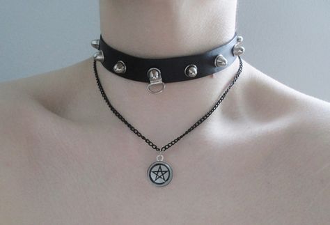 Purple Choker Necklace, Spiked Collar, Emo Jewelry, Purple Choker, Moon Choker Necklace, Goth Choker, Techwear Outfits, Emo Stuff, Akita Inu