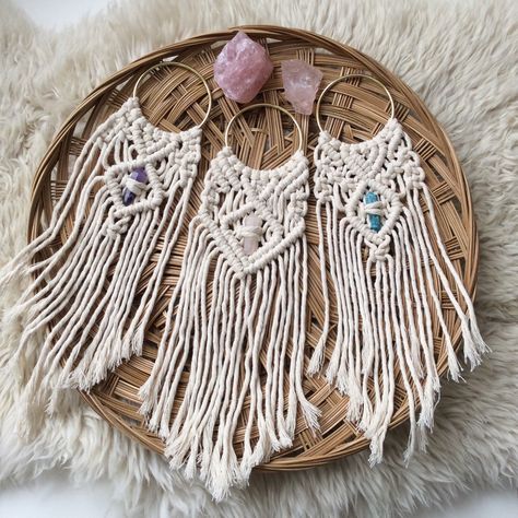 These cute macrame crystal hangings are great for a gallery wall, altar, hanging on a doorknob or anywhere! They are now on sale for only $31.50 Why not get few of them! Diy Christmas Gifts Cheap, Macrame Knots Tutorial, Makramee Diy, Macrame Knots Pattern, Mini Macrame, Micro Macramé, Macrame Wall Art, Macrame Earrings, Macrame Plant Hangers