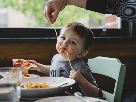 20 Kid-Friendly Restaurants in Philadelphia Philadelphia Restaurants, Kid Dates, Kids Restaurants, Restaurant Ad, Kid Friendly Restaurants, Kitchen Mood Board, Mini Vacation, Family Restaurants, People Eating