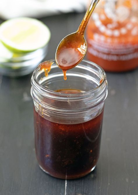 Honey Sriracha Sauce (Ready In 10 Minutes!) Sriracha Honey Sauce, Honey Sriracha Brussel Sprouts, Honey Sauce Recipe, Recipes With Chili Garlic Sauce, Sriracha Sauce Recipe, Siracha Sauce, Honey Sriracha Sauce, Easy Sauce Recipe, Sriracha Aioli