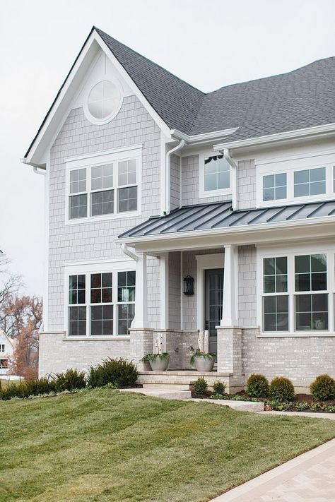 Classic Gray House Exterior, Traditional Siding Exterior, Light Gray House With White Trim, James Hardie Pearl Gray Siding, Gray Shingle House, Pearl Gray Hardie Siding, Light Grey House Exterior, Light Grey Exterior House Colors, Brick Porches